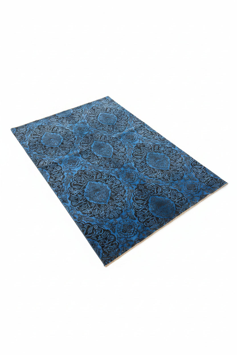 Pdore700
Sixhade Fendi me dendesi nyjesh 800 mije/m2
Permasa:170x237
Materiali:Lesh,Mendafsh,Bamboo