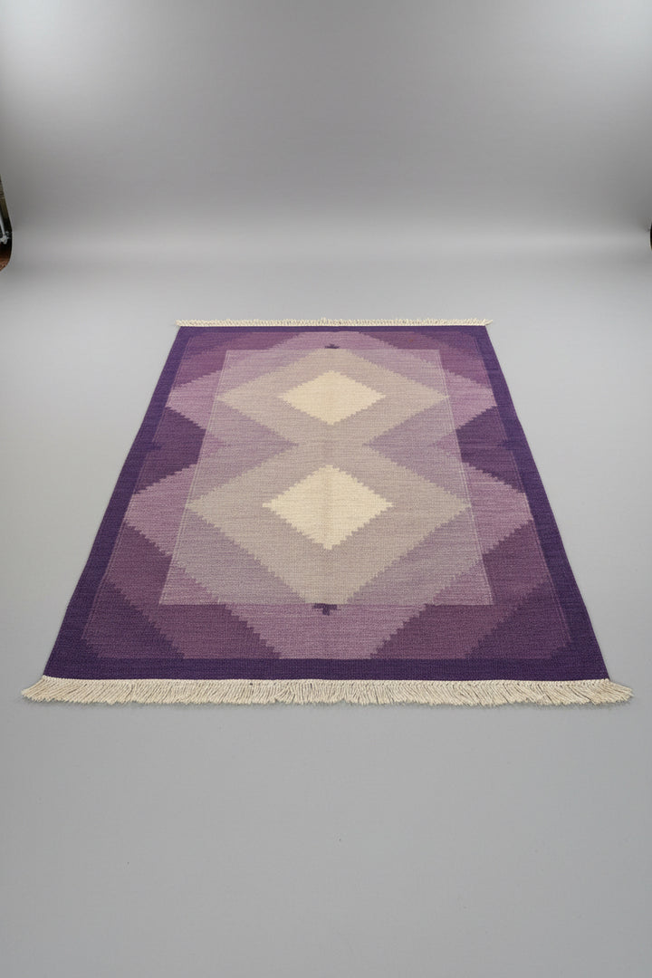 Tapet / HINT YUN KILIM