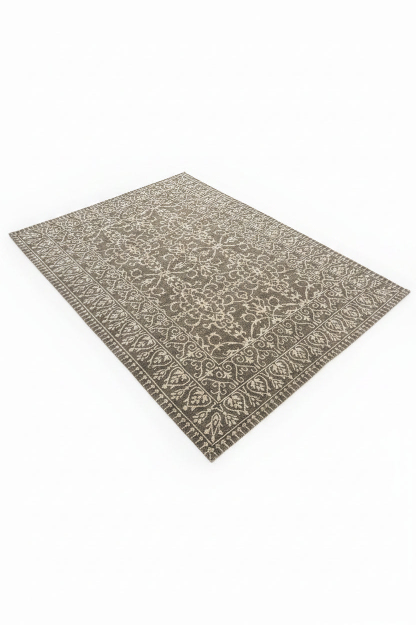 Pdore711
Lori Rock
Permasa:170x240
Materiali:Lesh