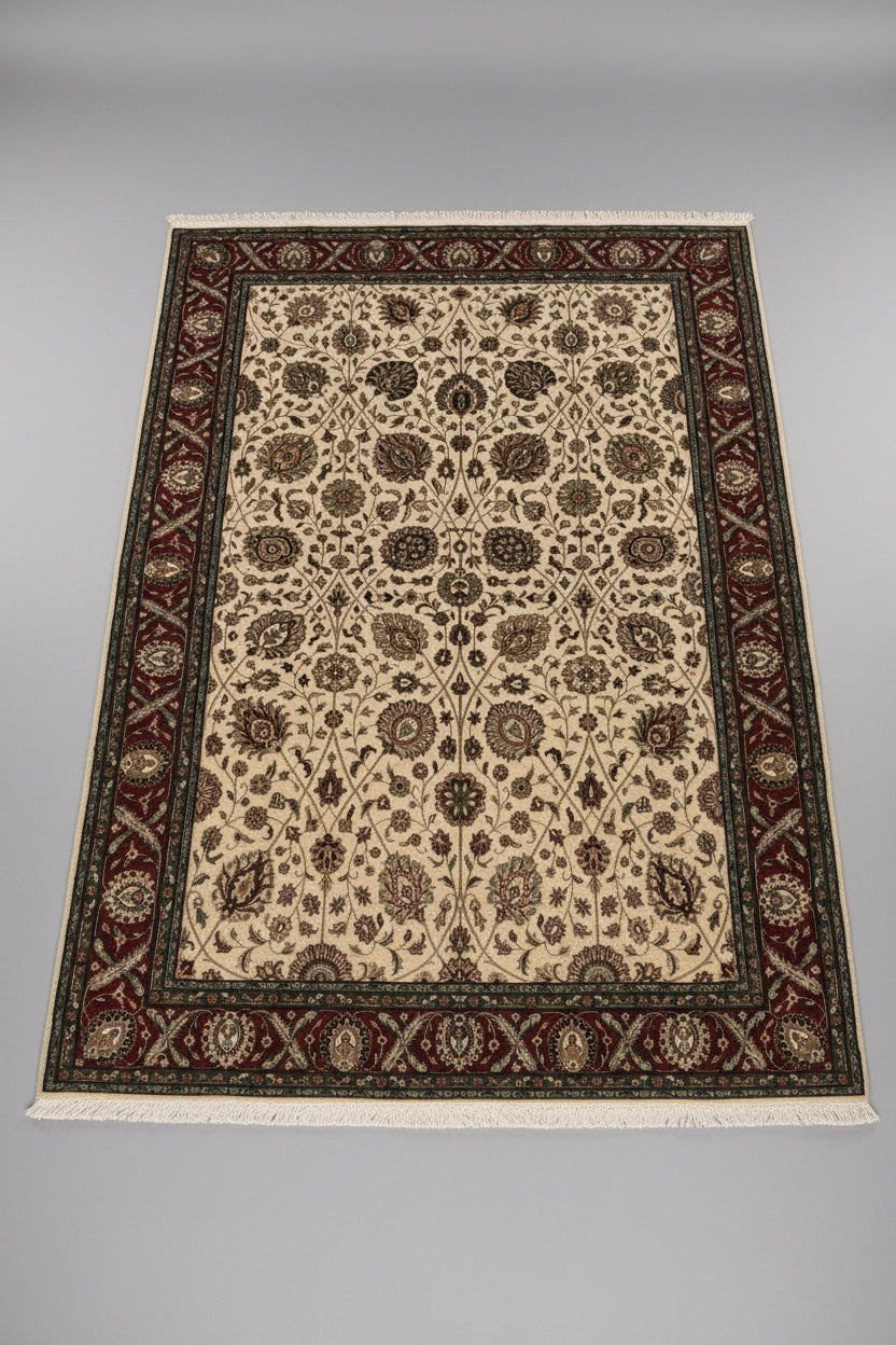 Pdore390
Amir
Permasa:158x251
Materiali:Lesh,Mendafsh