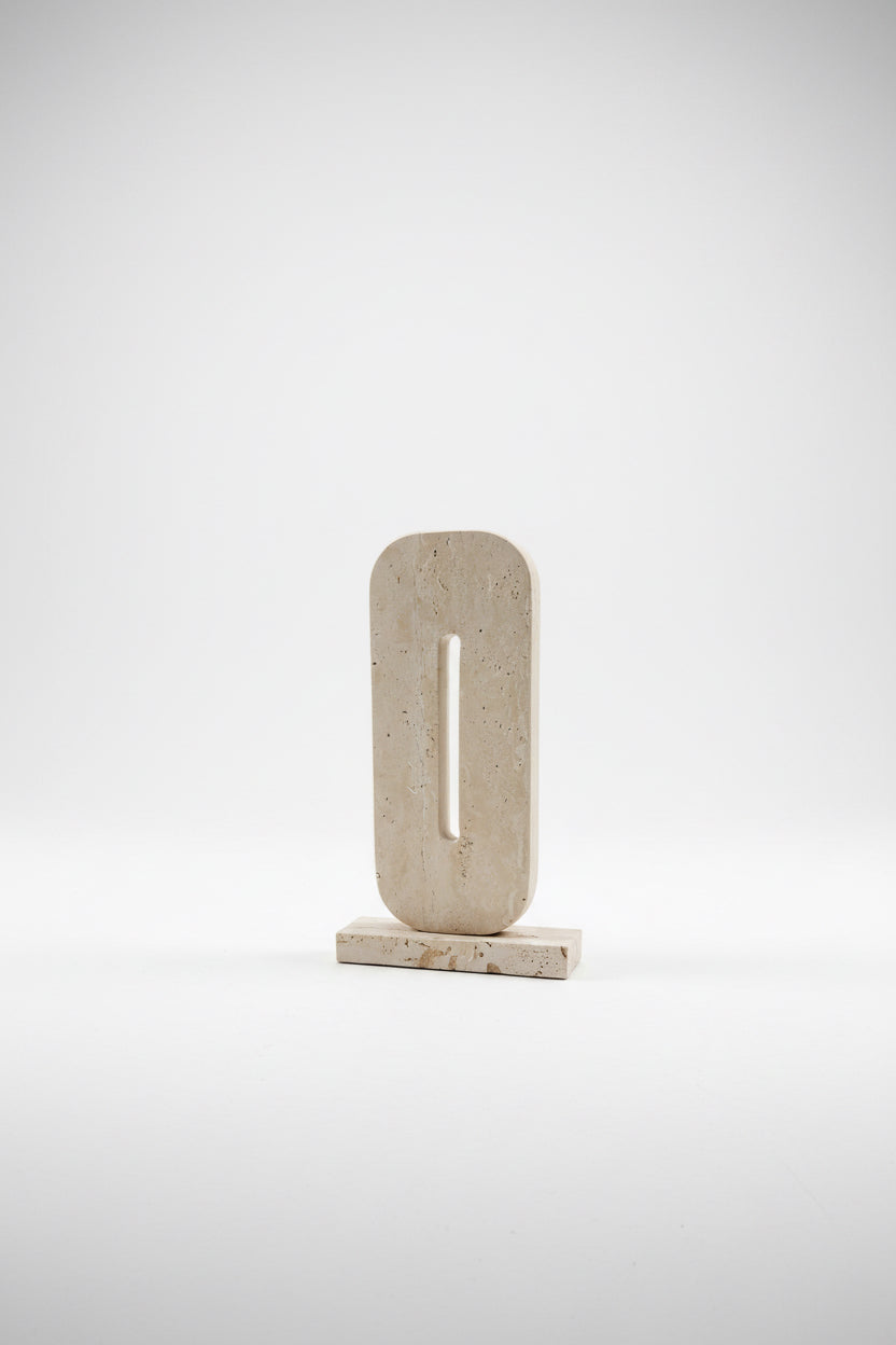 Objekt forme O travertine