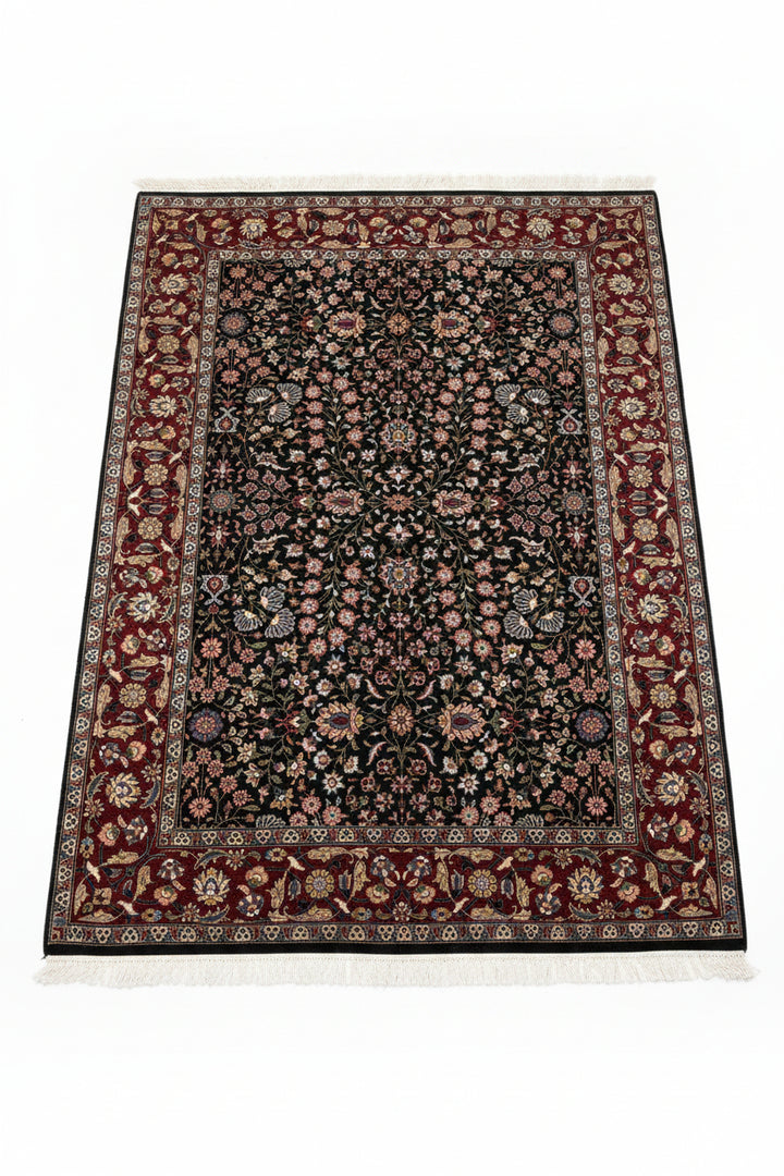 Pdore1185
EST HEREKE
Permasa:139x200
Materiali:Lesh
