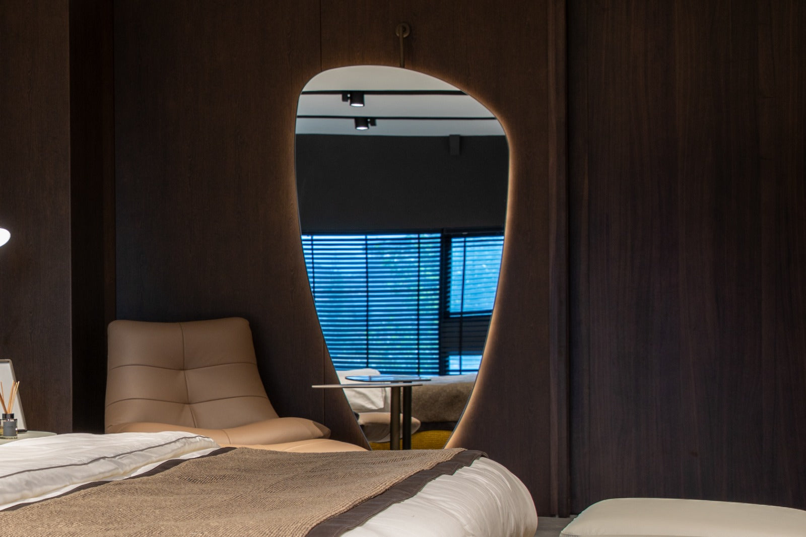 Pasqyrë / Flow Mirror