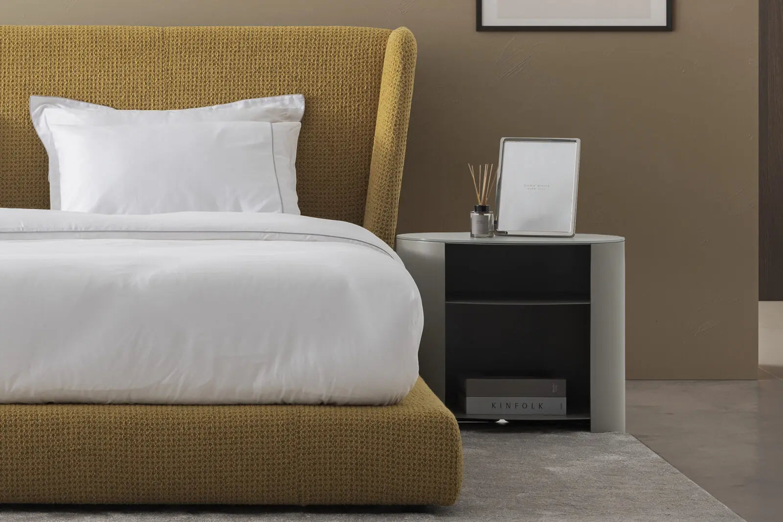 Komodinë / Bean Nightstand