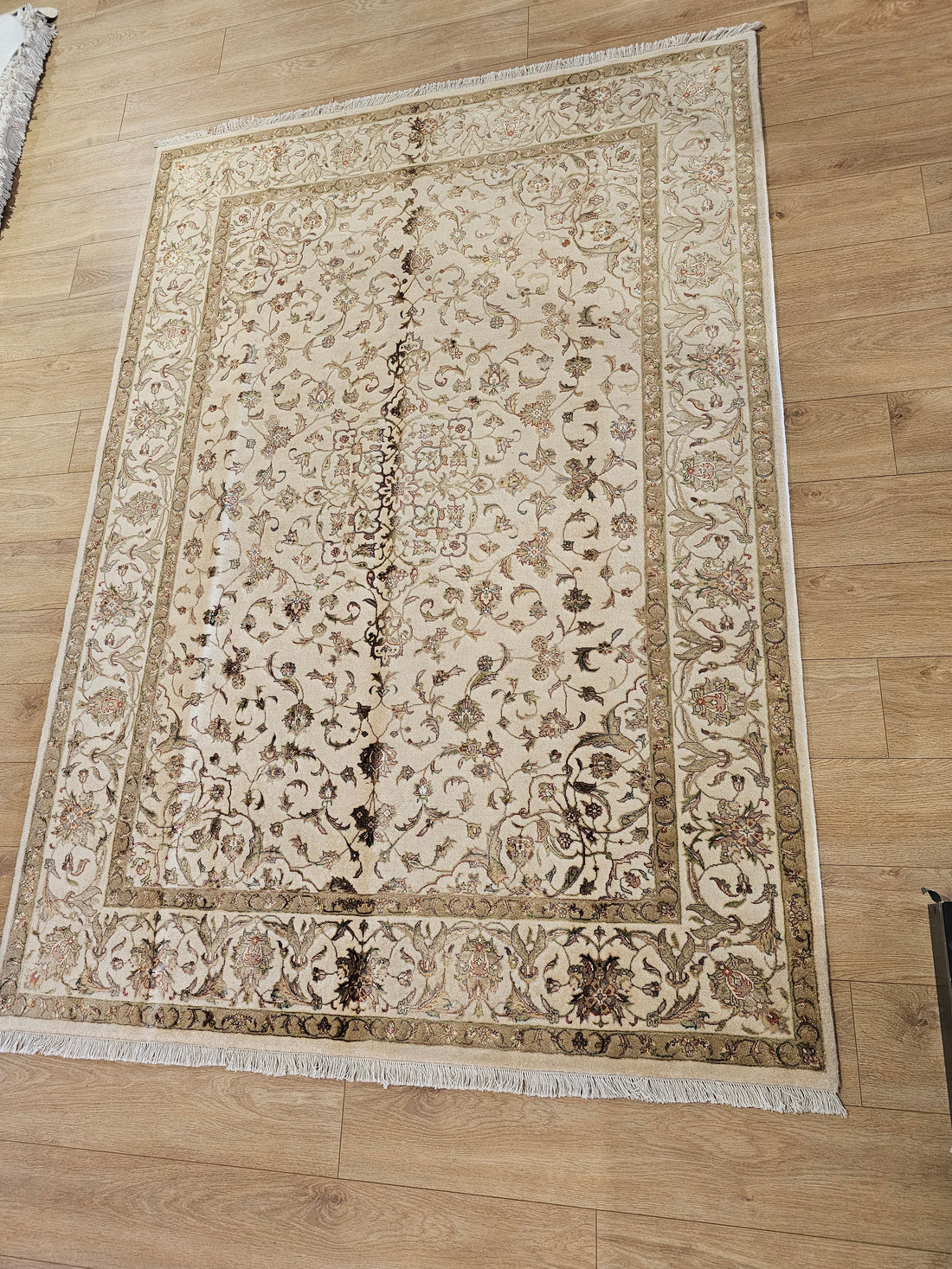 SIXHADE IRAN SERAF